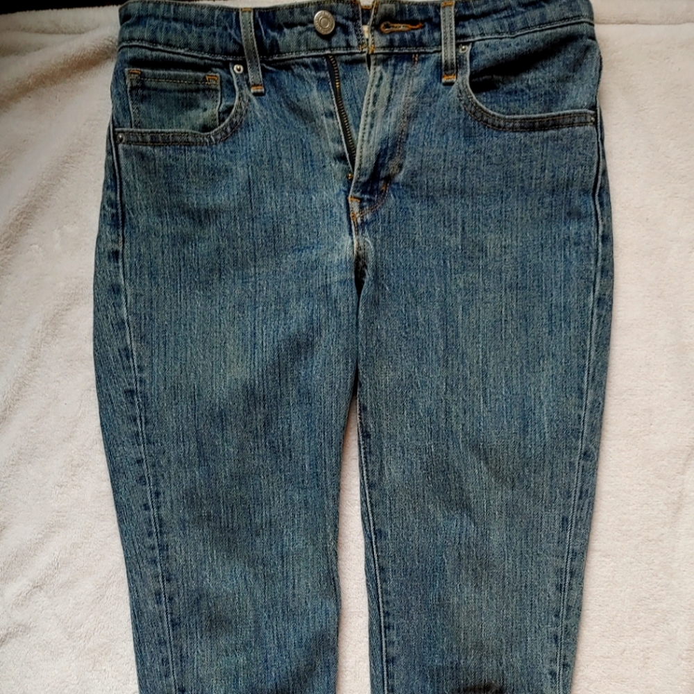 Levi Mid Rise Skinny Jeans size 27